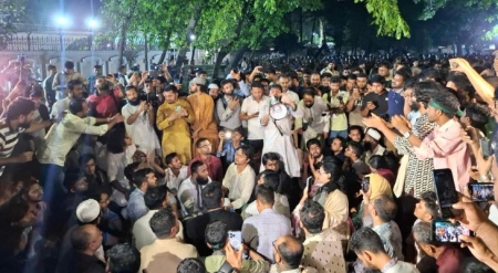 আওয়ামী লীগ নিষিদ্ধের দাবিতে চলছে অনির্দিষ্টকালের অবস্থান