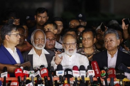 প্রধান উপদেষ্টার পদত্যাগ চায়নি বিএনপি : খন্দকার মোশাররফ হোসেন 