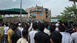 উত্তরখানে উত্তেজনা: ঘটনাস্থলে গিয়ে ইটপাটকেলের মুখে ডিএনসিসি প্রশাসক ও স্থানীয় এমপি