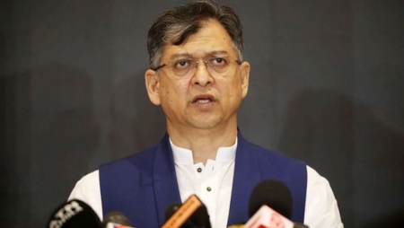 বিদেশে অবস্থান করে আওয়ামী লীগ তৎপরতার চেষ্টা করছে: স্বরাষ্ট্রমন্ত্রী
