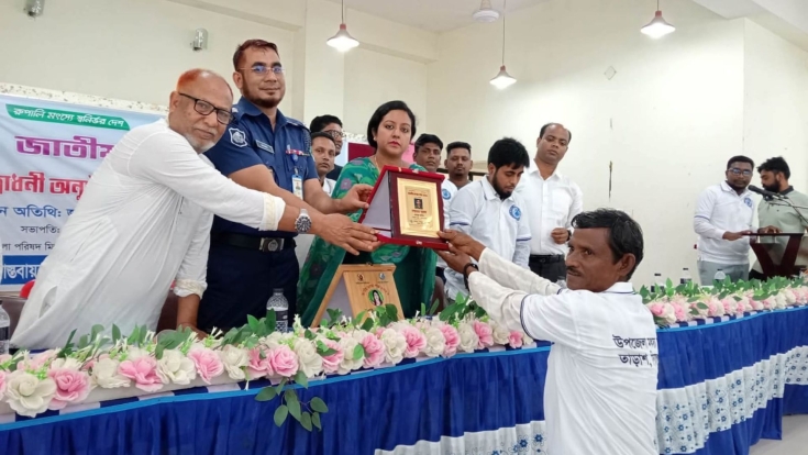 তাড়াশে জাতীয় মৎস্য পক্ষের উদ্বোধন