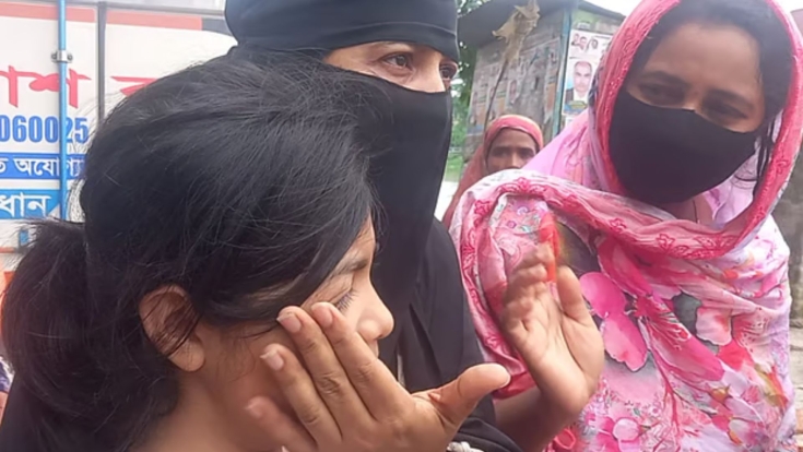 কলকাতার হোটেলে আগুন: আহম্মেদ বাবুর মরদেহ সাভারে, দুই সন্তানের ভবিষ্যৎ নিয়ে দুশ্চিন্তায় স্ত্রী