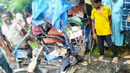 ঠাকুরগাঁওয়ে পিকআপ, মোটরসাইকেল ও অটোরিকশার ত্রিমুখী সংঘর্ষে নিহত ২