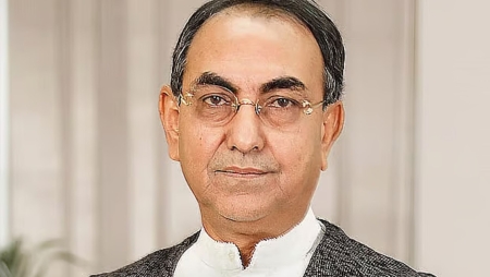এক দিনে ১৫ দুর্নীতি মামলা থেকে খালাস পেলেন মির্জা আব্বাস