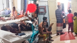 জ্বালানির অভাবে চলে না জেনারেটর, বিদ্যুৎ গেলে হাতপাখাই ভরসা