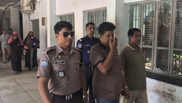 স্বর্ণ ব্যবসায়ী পিন্টু দাসের স্ত্রী-সন্তানদের স্বজনের জিম্মায় দিল পুলিশ
