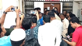 নাটোরে বৃষ্টির সুযোগে চেম্বারে ঢুকে হোমিও চিকিৎসককে কুপিয়ে হত্যা