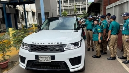 ট্রাফিক আইন ভাঙার অভিযোগে বিমানমন্ত্রীর গাড়ির বিরুদ্ধে দুই মামলা