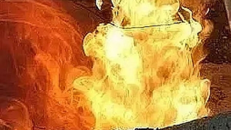 ধানমন্ডির পর মহাখালীতেও আগুন, ঘটনাস্থলে ফায়ার সার্ভিসের ৩ ইউনিট