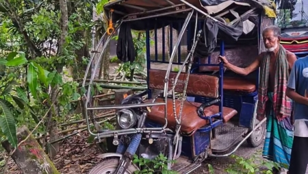 মৃত্যুর খবর পেয়ে স্বজনের বাড়িতে যাওয়ার পথে সড়ক দুর্ঘটনায় গৃহবধূ নিহত