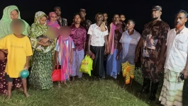 চাঁপাইনবাবগঞ্জে নৌকাডুবি: বিএসএফের উদ্ধার করা ১০ বাংলাদেশিকে বিজিবির কাছে হস্তান্তর