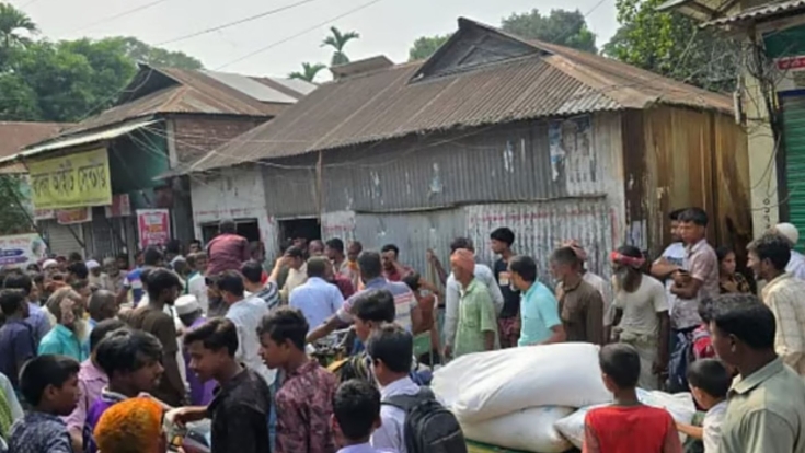 সার বিক্রয়কেন্দ্রের তালা ভাঙার চেষ্টা, বিএনপি নেতাকে শোকজ