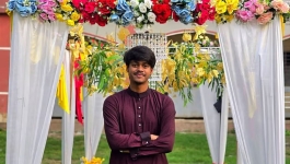 ‘বন্ধুর লাশ নিয়ে হাসপাতালে আছি, সে আর ফোন ধরবে না’