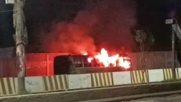 সাভারে বাসে অগ্নিসংযোগ: বাসমালিক, সাংবাদিকসহ ৪০ জনের নামে মামলা