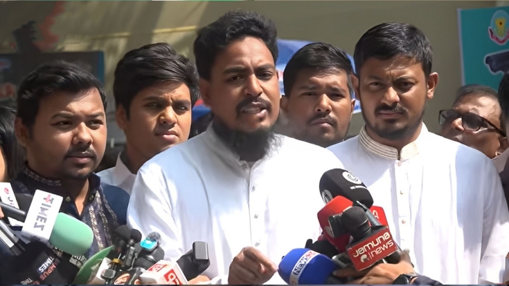 রাষ্ট্রের ব্যর্থতায় অস্ত্র হাতে মাঠে নামতে হয়েছে ইশরাককে: আখতার হোসেন