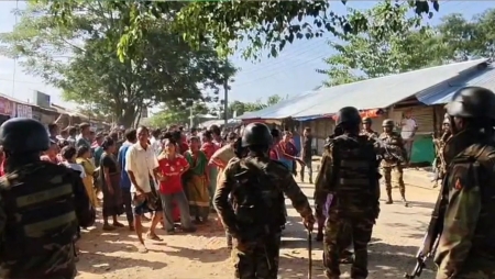 সাজেকে সড়ক অবরোধ, নিরাপত্তা প্রহরায় ফিরছেন ৩ হাজার পর্যটক