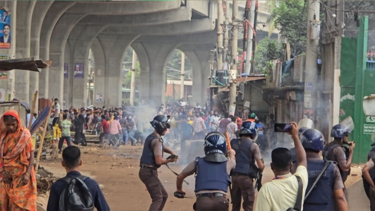 শ্রমিক অসন্তোষে আশুলিয়ার ১১ পোশাক কারখানায় ছুটি ঘোষণা